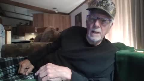 Snapshot of doingmyself69 chatting on 24, 4, 2026 doingmyself69 online show from 24, 4, 2026