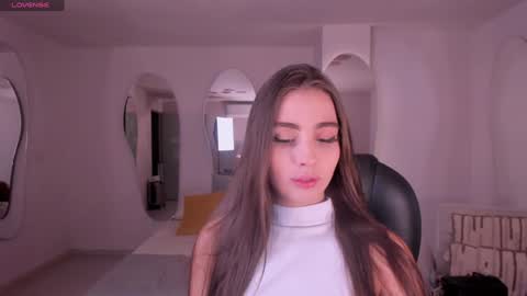 Dolcie  online show from 31, 12, 2024