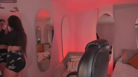 Dolcie  online show from 19, 2, 2025