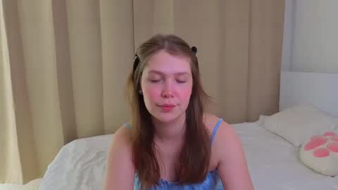 Snapshot of doll_ball chatting on 29, 4, 2026 Ann online show from 29, 4, 2026