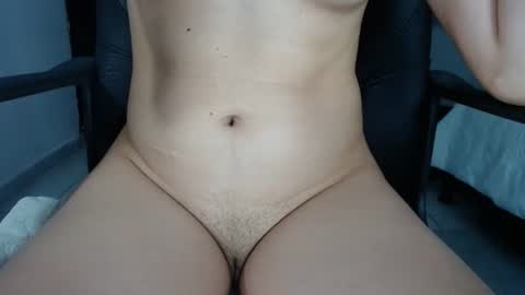 doll_dollys_ online show from 1, 2, 2025