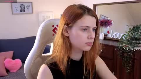 Your doll Lesli online show from 8, 3, 2025