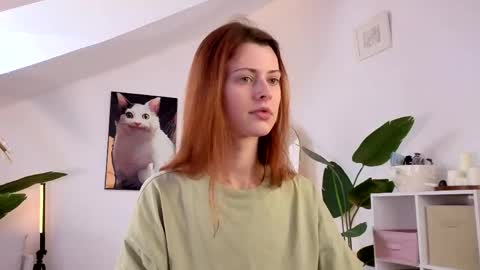 Your doll Lesli online show from 19, 4, 2026