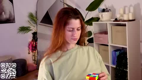 Your doll Lesli online show from 19, 4, 2026