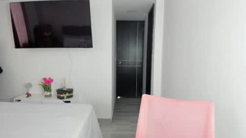 doll_oriana online show from 12, 3, 2025