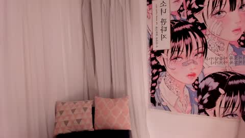 Roxana  independent model can you help me reach 100 hands up uwu online show from 1, 4, 2026