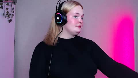 Miss Rose online show from 23, 10, 2025