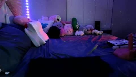 DOLLLFACE online show from 30, 12, 2024