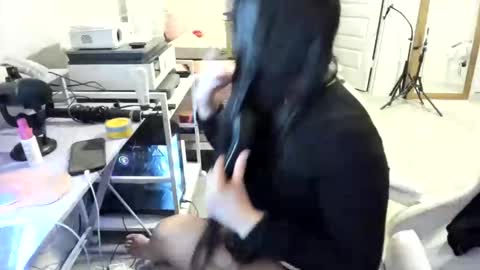 DOLLLFACE online show from 9, 3, 2026