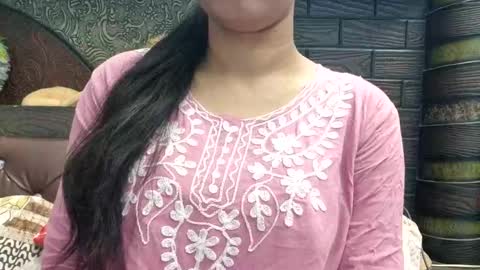 dollmeenu online show from 18, 11, 2025