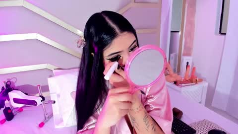 Snapshot of dollsweety chatting on 25, 9, 2025 Dollsweety online show from 25, 9, 2025