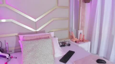 Snapshot of dollsweety chatting on 1, 10, 2025 Dollsweety online show from 1, 10, 2025