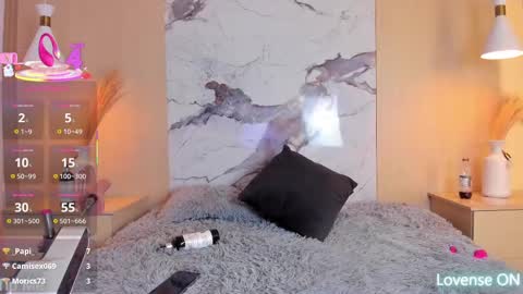 Snapshot of dolly_brownc chatting on 15, 9, 2025 dolly_brownc online show from 15, 9, 2025