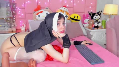 dolly_kitter online show from 12, 4, 2026