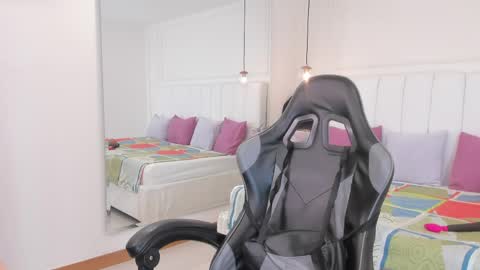Snapshot of dolly_walker chatting on 31, 5, 2026 dolly walker online show from 31, 5, 2026