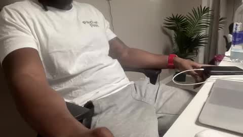 Snapshot of dolo1645 chatting on 25, 11, 2025 Dolo online show from 25, 11, 2025