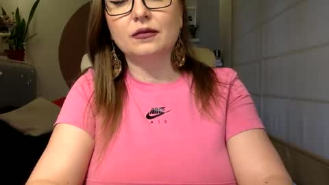 DOM MUMMY online show from 2, 2, 2026