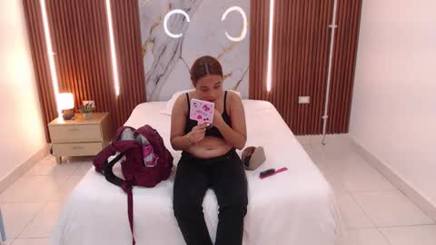 Snapshot of domenica_west chatting on 20, 9, 2025 domenica online show from 20, 9, 2025