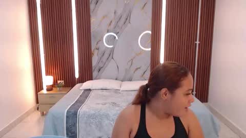 Snapshot of domenica_west chatting on 24, 9, 2025 domenica online show from 24, 9, 2025