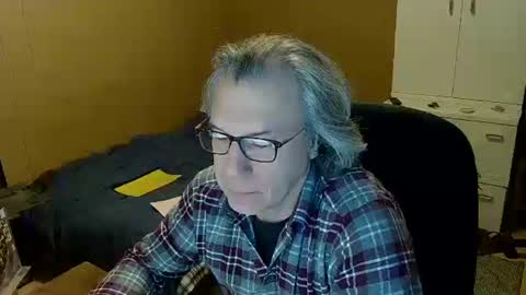 Snapshot of domiande chatting on 7, 1, 2025 domiande online show from 7, 1, 2025