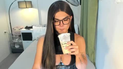 Snapshot of domina_angela chatting on 17, 6, 2026 ANGELA online show from 17, 6, 2026
