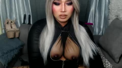 dominant10inchcock online show from 31, 10, 2025