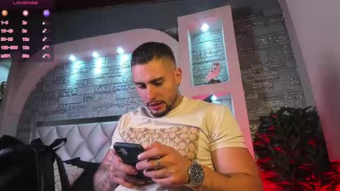 Snapshot of dominic_de_luca chatting on 4, 10, 2025 dominic de luca online show from 4, 10, 2025