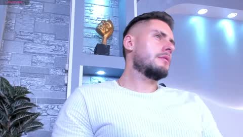 dominic de luca online show from 8, 4, 2026