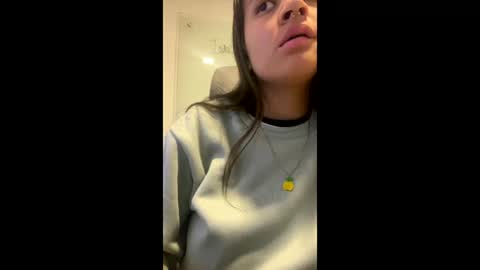 Snapshot of dominica3 chatting on 7, 6, 2026 online show from 7, 6, 2026