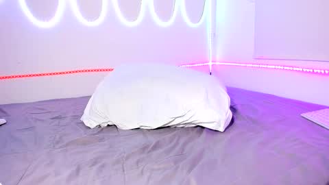  Dominic  online show from 22, 11, 2025