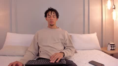 Dominick Star online show from 30, 10, 2025