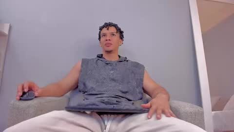 Dominick Star online show from 21, 11, 2025