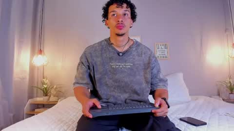 Snapshot of dominik_drake chatting on 2, 6, 2026 Dominik Drake online show from 2, 6, 2026