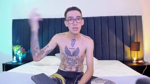 dominik_thompson777 online show from 21, 9, 2025