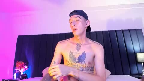 dominik_thompson777 online show from 25, 9, 2025