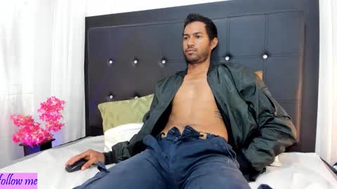 dominikx_ online show from 18, 2, 2026