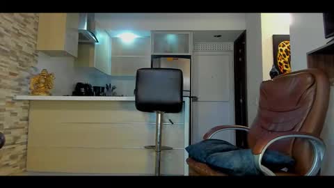 Only fans Ronnie col---InstaRonniecolleman  online show from 8, 11, 2025