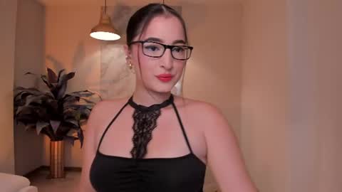 Snapshot of dominiquevega_ chatting on 15, 7, 2026 Dominique online show from 15, 7, 2026