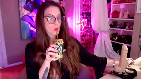 DommeTomorrow online show from 7, 1, 2025