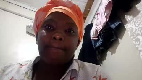 Snapshot of dommyblack2020 chatting on 17, 11, 2025 dommyblack2020 online show from 17, 11, 2025