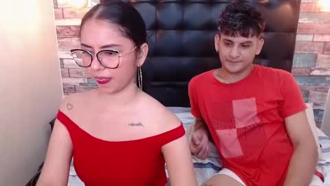 Snapshot of dona_and_carl2 chatting on 21, 10, 2025 DONA Y CARL online show from 21, 10, 2025