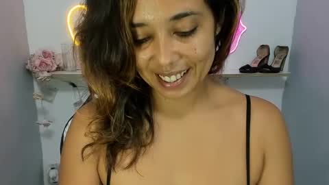 Snapshot of dona_tella chatting on 29, 7, 2026 dona_tella online show from 29, 7, 2026