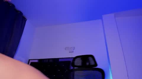 Snapshot of donathoo chatting on 1, 6, 2026 Donat Independent Model online show from 1, 6, 2026