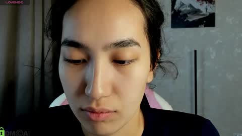 Aura online show from 4, 12, 2025