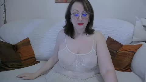 Erica online show from 10, 4, 2026