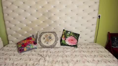 DonnaGriffin online show from 8, 3, 2025