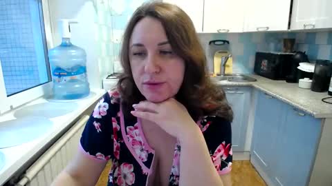 Snapshot of donnalimadonna chatting on 30, 1, 2025 Tatiana 43 curvy sexy body and Joanna redhead 39 years online show from 30, 1, 2025