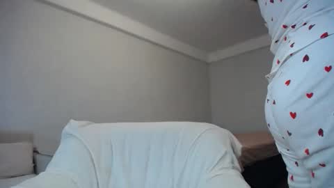 Snapshot of donnalimadonna chatting on 24, 9, 2025 Tatiana 43 curvy sexy body and Joanna redhead 39 years online show from 24, 9, 2025