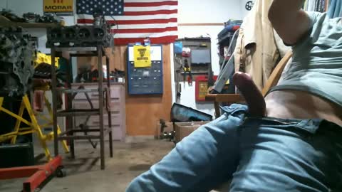 Snapshot of donniestone chatting on 12, 9, 2025 donniestone online show from 12, 9, 2025