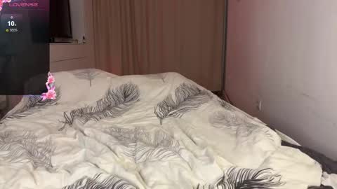 Snapshot of dontoch chatting on 18, 10, 2025 Stacy online show from 18, 10, 2025